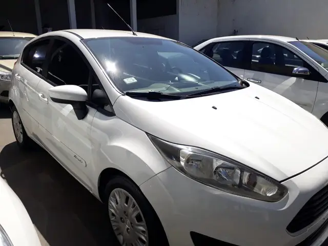 Carro Ford Fiesta Hatch 2015 1.6 (Flex)