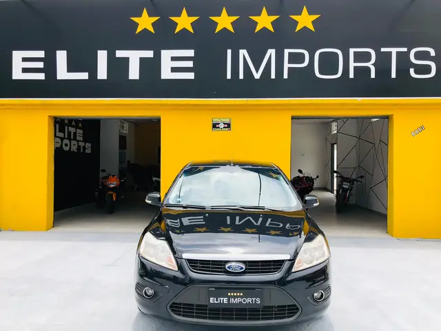 Carro Ford Focus Hatch 2010 GLX 2.0 16V (Flex)