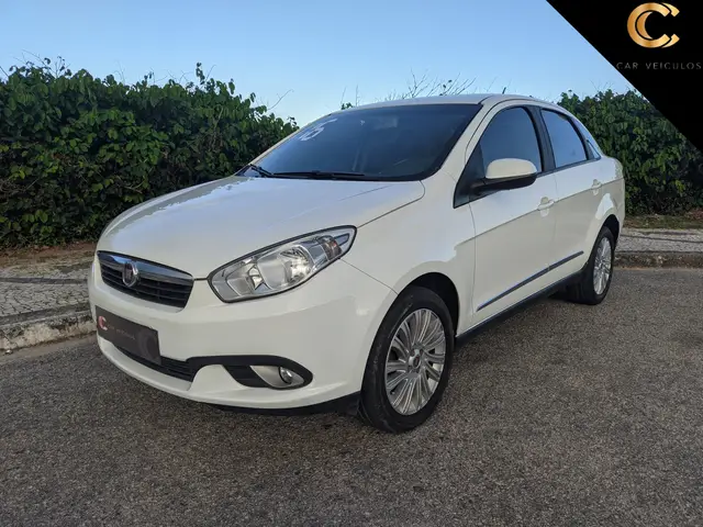Carro Fiat Grand Siena 2016 Essence 1.6 16V (Flex)