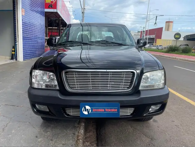 Carro Chevrolet S10 Cabine Dupla 2005 S10 Executive 4x4 2.8 (Cab Dupla)