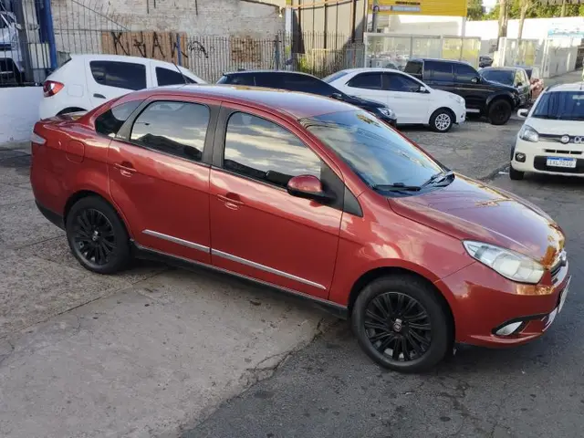 Carro Fiat Grand Siena 2015 Essence 1.6 16V (Flex)