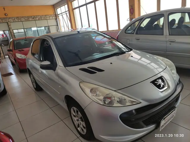 Carro Peugeot 207 2010 Hatch XR 1.4 8V (flex) 4p