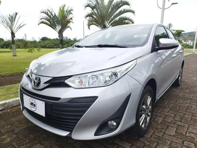 Carro Toyota Yaris 2020 1.5 XL Plus Connect CVT (Flex)