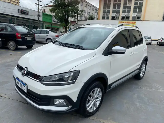 Carro Volkswagen CrossFox 2015 1.6 16v MSI (Flex)