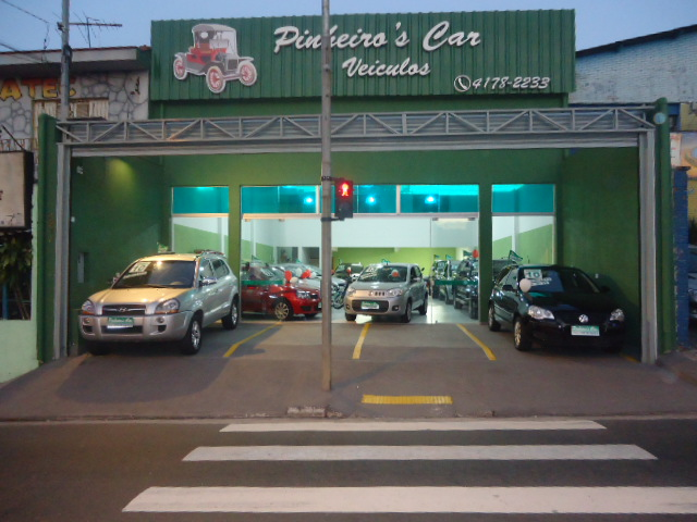 Fachada da loja Pinheiros Car Veiculos - São Bernardo do Campo - SP