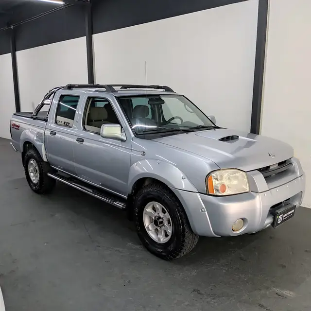 Carro Nissan Frontier 2005 SE 4x4 2.8 (cab.dupla)