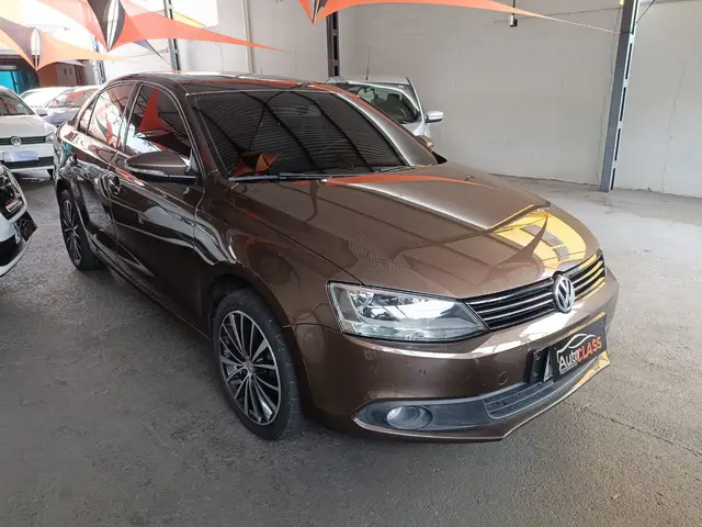 Carro Volkswagen Jetta 2014 2.0 Comfortline (Flex)