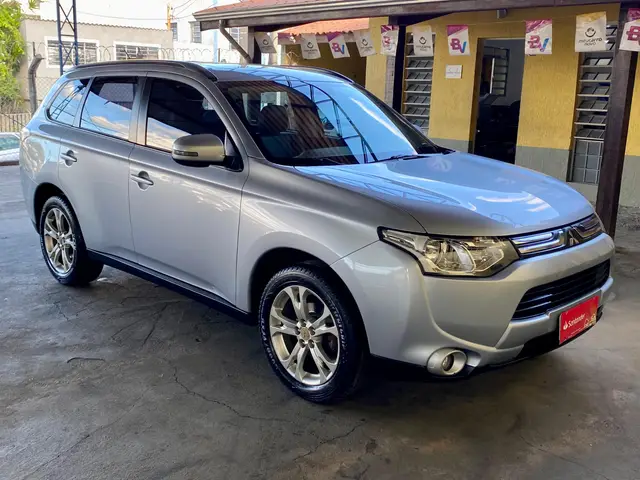 Carro Mitsubishi Outlander 2014 2.0 16V CVT