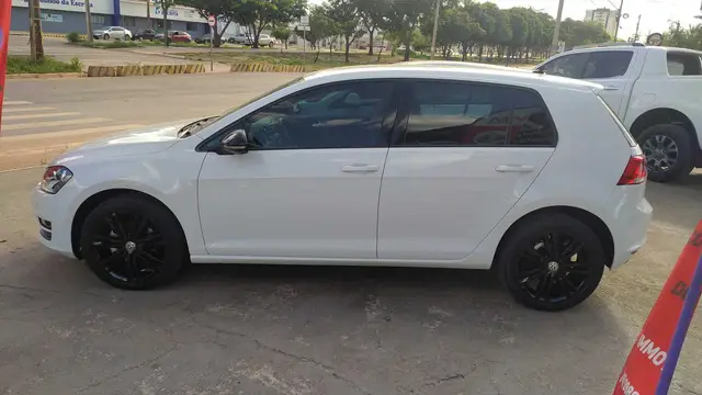 Carro Volkswagen Golf 2017 Comfortline 1.0 TSi (Flex)