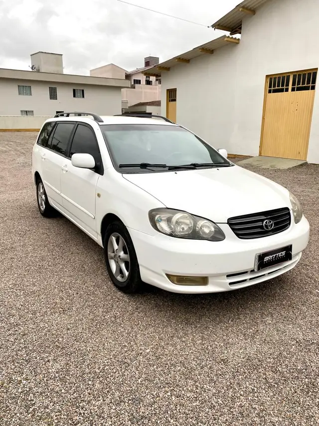 Carro Toyota Fielder 2005 1.8 16V (aut)