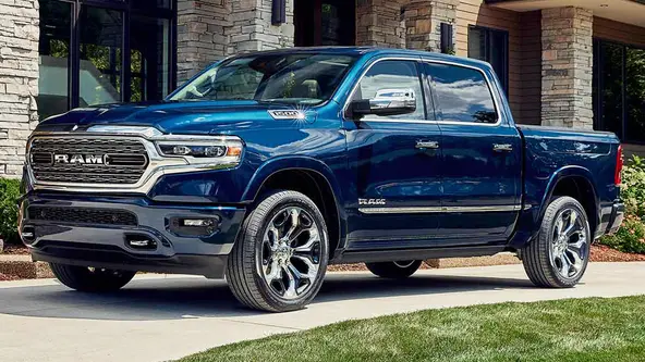 Configuração deve manter motorização V8 Hemi para assustar rivais da Ford e Chevrolet que nem chegaram ao Brasil