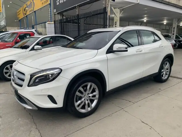 Mercedes-Benz GLA 200 GLA 200 1.6 Advance