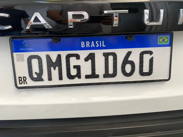 Carro Renault Captur 2019 Intense 1.6 16v SCe CVT (Flex)