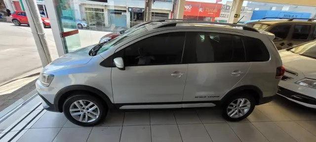 Carro Volkswagen SpaceCross 2016 1.6 16V MSI (Flex)