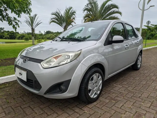 Carro Ford Fiesta Sedan 2013 Class 1.6 (Flex)