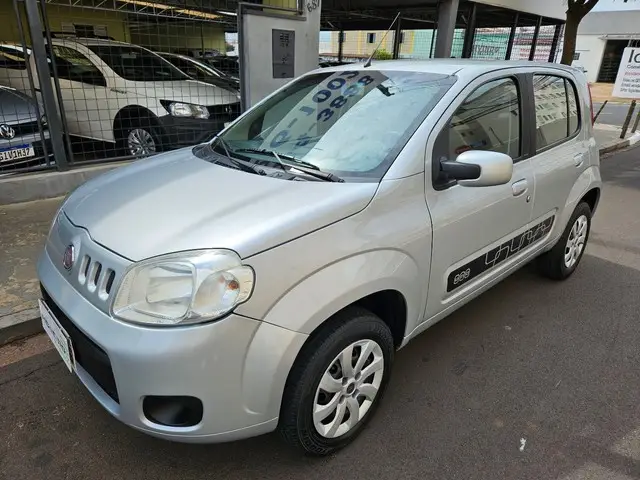Carro Fiat Uno 2014 Vivace Celeb. 1.0 8V (Flex) 4p
