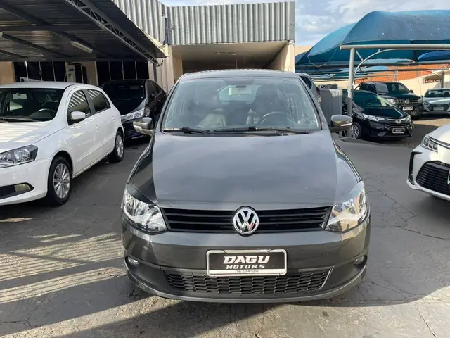 Carro Volkswagen Fox 2013 1.0 VHT (Flex) 2p