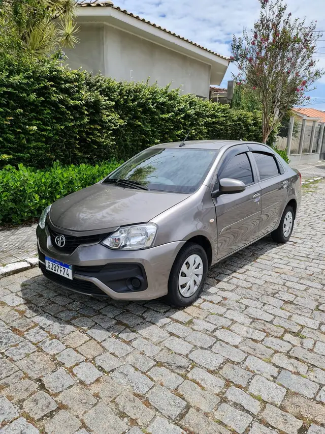 Carro Toyota Etios Sedan 2018 X 1.5 (Flex)