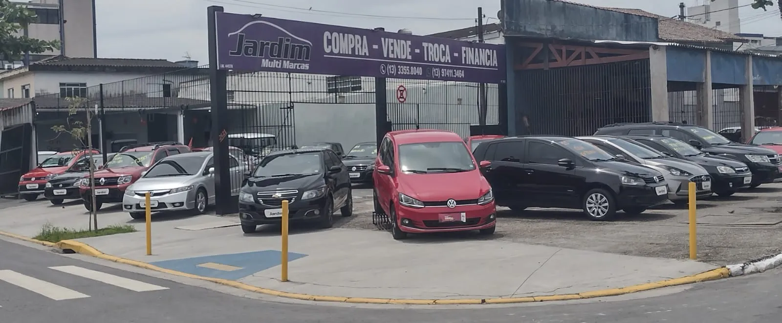 Fachada da loja Veículos à venda em Jardim Multimarcas - Guarujá - SP | Mobiauto