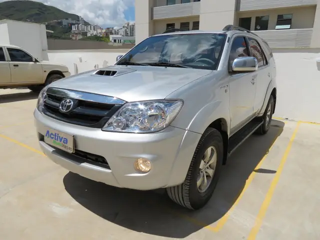 Carro Toyota Hilux SW4 2006 SRV 4x4 3.0 Turbo  (aut)