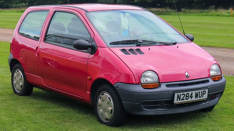 Renault Twingo: o ícone francês que era moderno demais para o Brasil