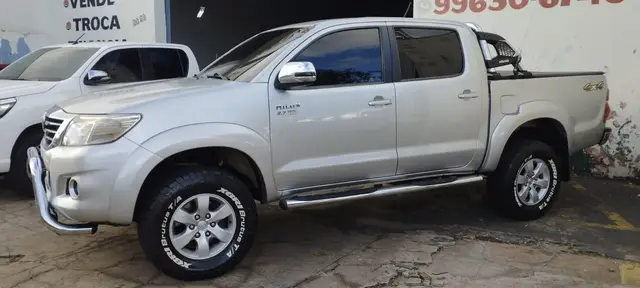 Carro Toyota Hilux Cabine Dupla 2015 Hilux 3.0 TDI 4x4 CD SRV (Diesel)