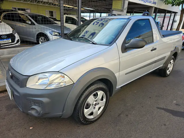 Carro Fiat Strada 2018 Hard Working 1.4 (Flex) (Cabine Simples)