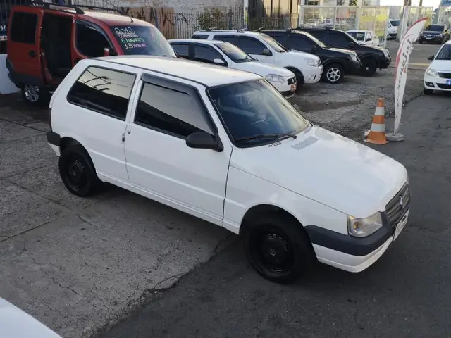 Carro Fiat Uno Mille 2011 Fire Economy 1.0 (Flex) 2p