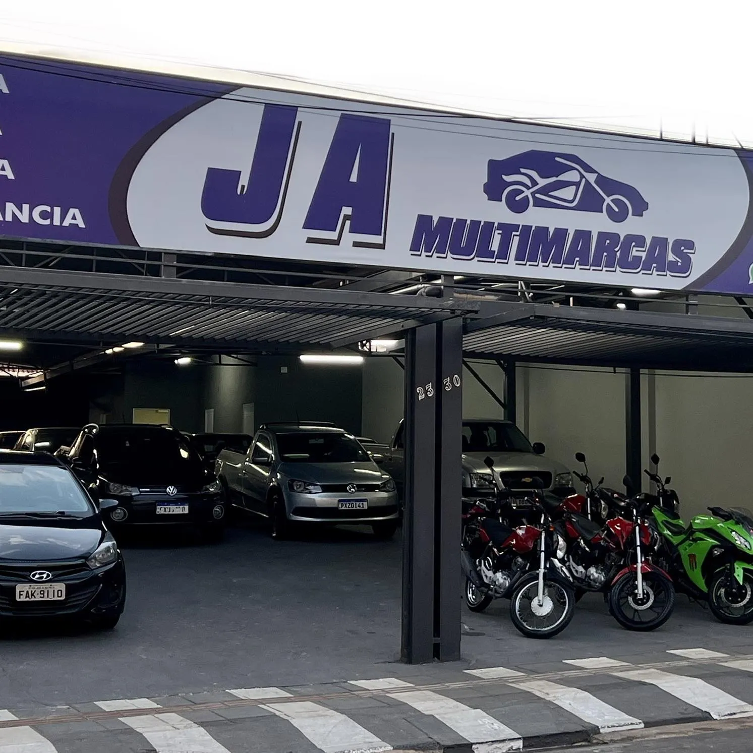 Fachada da loja Veículos à venda em J A MULTIMARCAS - São José do Rio Preto - SP | Mobiauto
