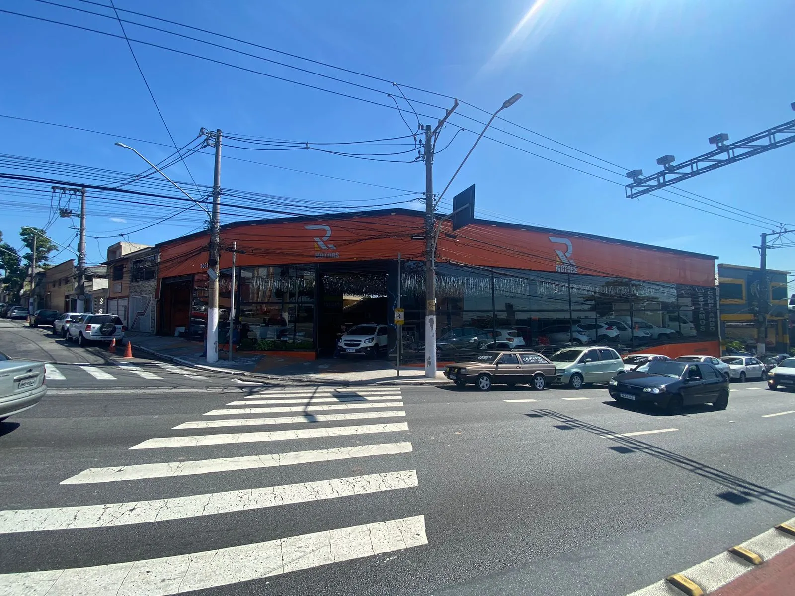 Fachada da loja R Motors - São Paulo - SP