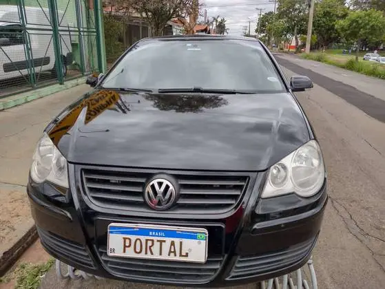 Volkswagen Polo Sedan 1.6 8V (Flex)