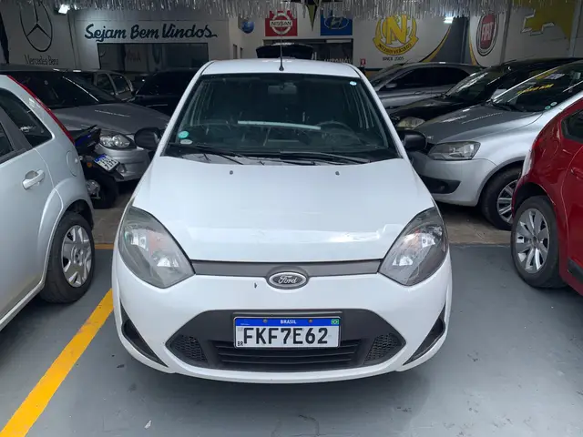 Carro Ford Fiesta Hatch 2014 SE Plus 1.0 RoCam (Flex)