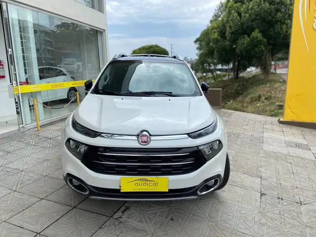 Carro Fiat Toro 2018 Volcano 2.0 diesel AT9 4x4