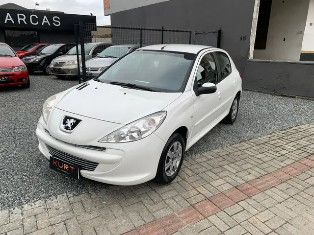 Carro Peugeot 207 2013 Hatch XR 1.4 8V (flex) 2p