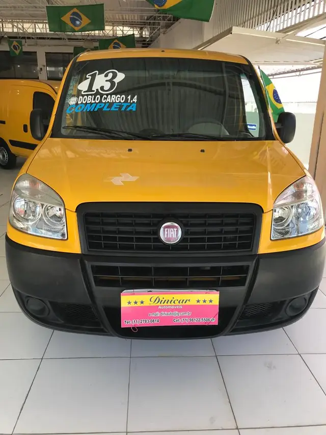 Carro Fiat Doblò Cargo 2013 1.4 8V (Flex)