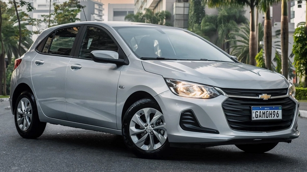 Hatch da Chevrolet possui diversas versões com duas configurações de motores e ainda tem uma versão com pegada esportiva