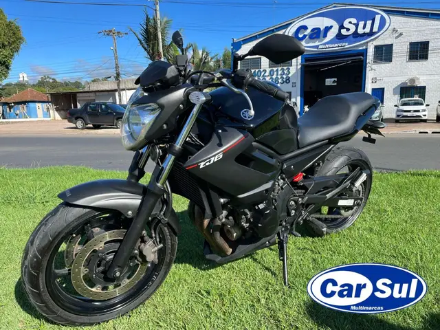 Moto Yamaha XJ6 N 2015 XJ6 N 600