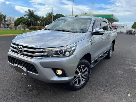 Carro Toyota Hilux Cabine Dupla 2017 Hilux 2.8 TDI SRX CD 4x4 (Aut)