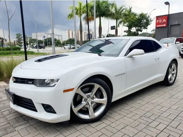 Carro Chevrolet Camaro 2015 SS 6.2