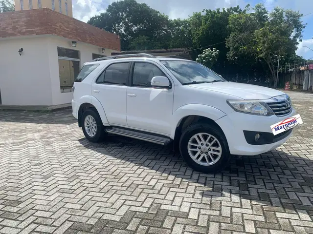 Carro Toyota Hilux SW4 2013 SR 2.7 4x2 (Flex)