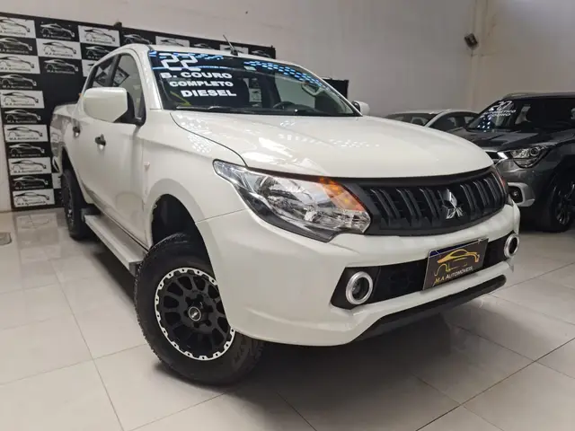 Carro Mitsubishi L200 Triton Sport 2022 GL 2.4 DID-H 4x4 (Aut)