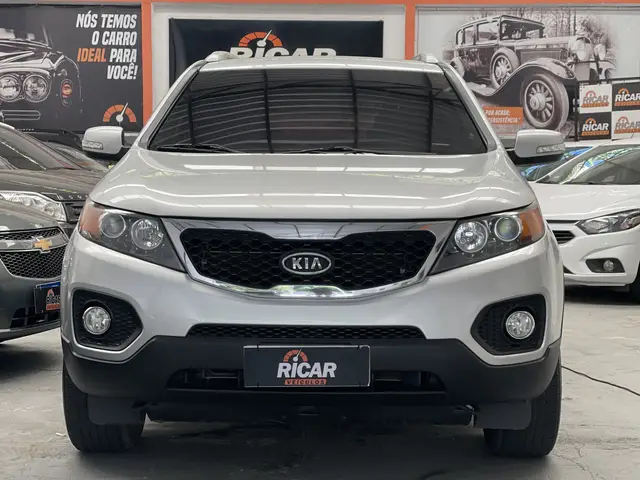 Carro Kia Sorento 2013 2.4 16V 4x2 (Aut)