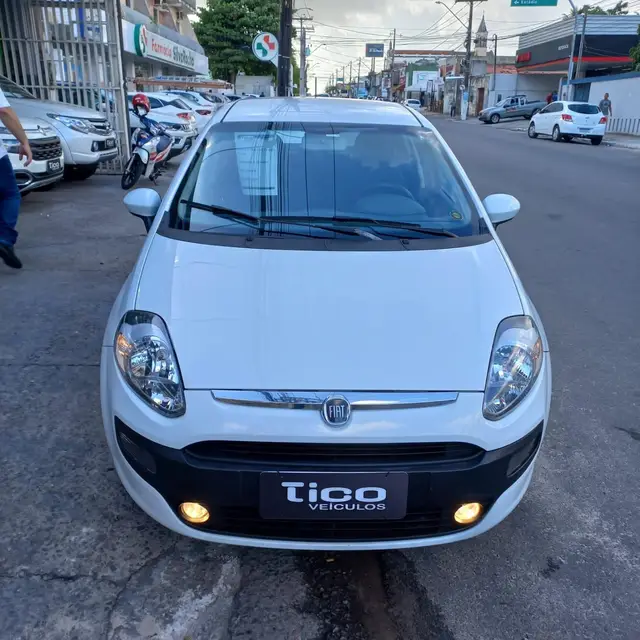 Carro Fiat Punto 2015 Attractive 1.4 (Flex)