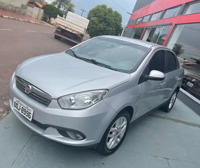 Carro Fiat Grand Siena 2014 Essence Duologic