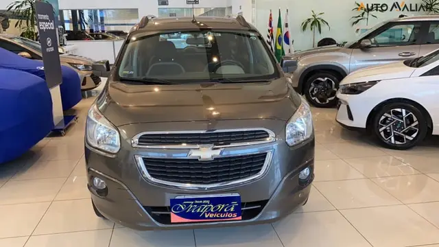 Carro Chevrolet Spin 2014 LT 5S 1.8 (Aut) (Flex)