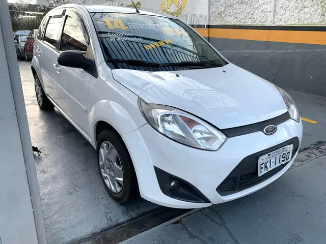 Carro Ford Fiesta Hatch 2014 SE Plus 1.6 RoCam (Flex)