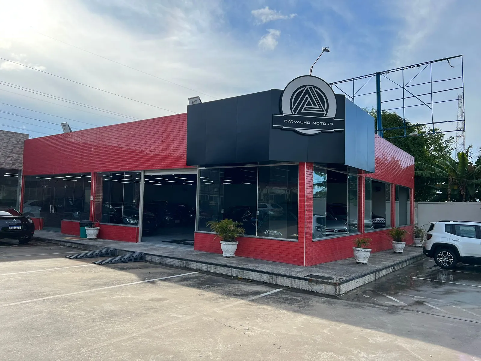 Fachada da loja Veículos à venda em CARVALHO MOTORS LTDA - Manaus - AM | Mobiauto