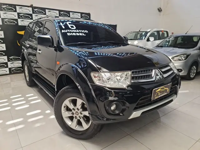 Carro Mitsubishi Pajero 2016 3.2 DI-D 4WD (Aut)