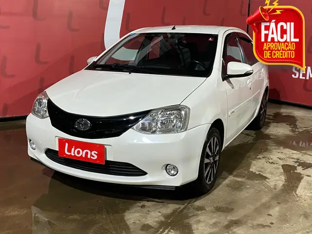 Carro Toyota Etios Sedan 2015 XLS 1.5 (Flex)