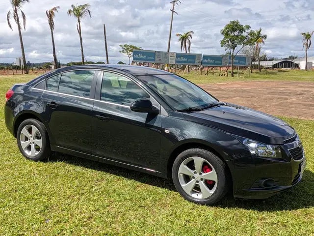 Carro Chevrolet Cruze 2012 LT 1.8 16V Ecotec (Flex)
